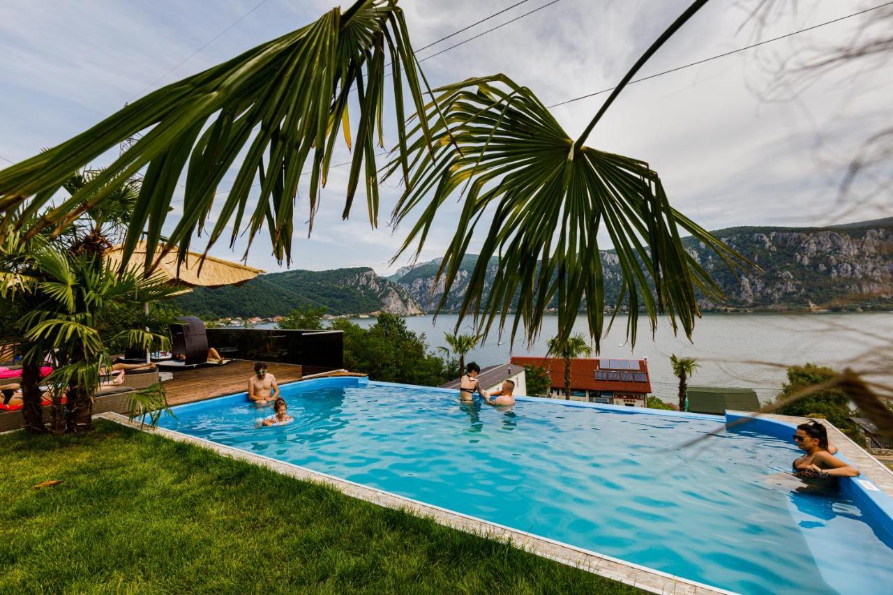 Rex Infinity View 4* Cazanele Dunarii Dubova Exterior photo
