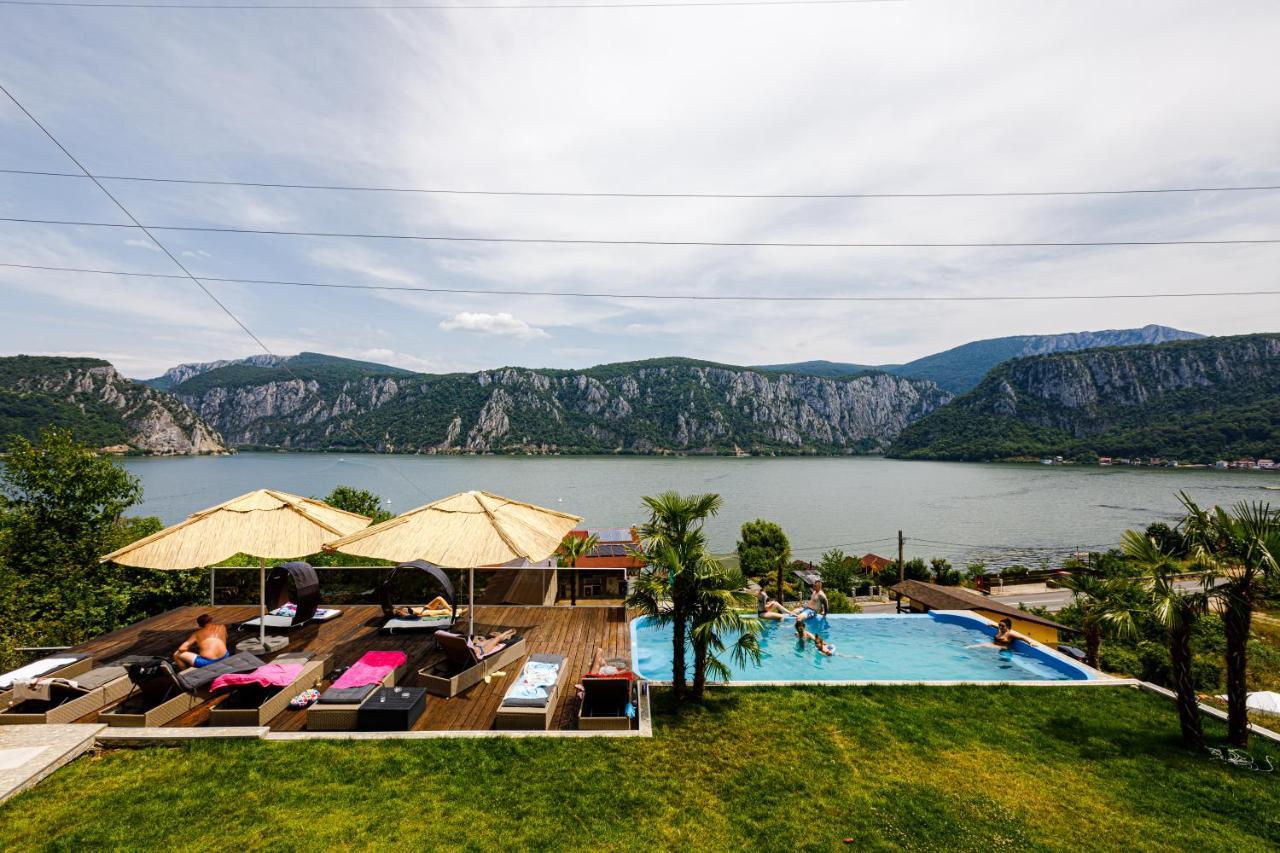Rex Infinity View 4* Cazanele Dunarii Dubova Exterior photo