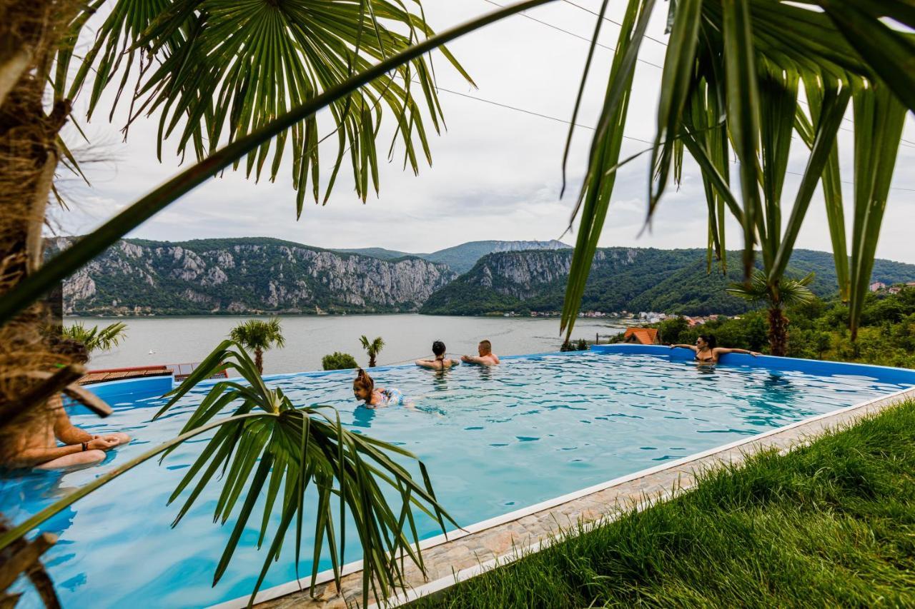 Rex Infinity View 4* Cazanele Dunarii Dubova Exterior photo